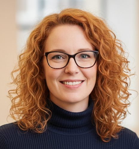 Emily Thompson assignment writing expert at prime assignment help