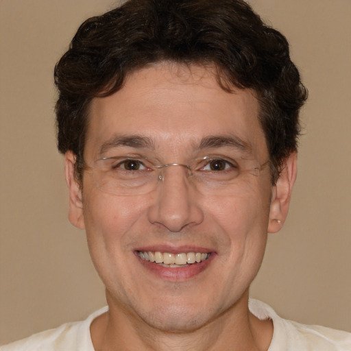 Reuben Shaw, Business & Management Case Study Specialist