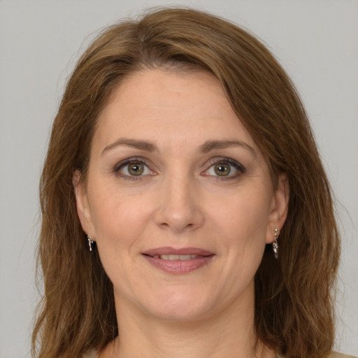 Verity Linton, Research & Source Evaluation Specialist